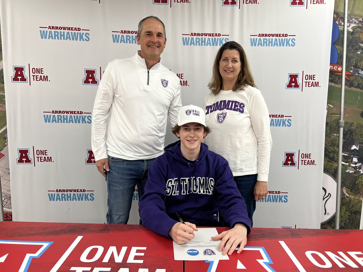 ArrowheadBSocce's tweet photo. Congratulations Nathaniel!  St. Thomas is getting a great one.  Good Luck!
@NathanielM_GK @soccer_coach @moorecom https://t.co/LrY0Qw4ADU