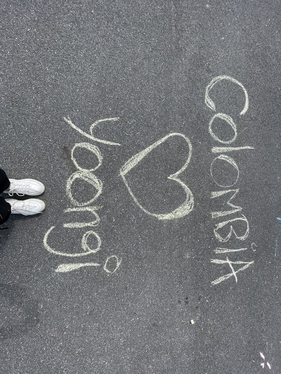 Itsnicol5's tweet photo. Colombia is here 🇨🇴🤍
-
-
-
-
-
#AgustD_SUGA_Tour #Colombia #ARMYColombia #MinYoongi https://t.co/SmVTD3qlNH