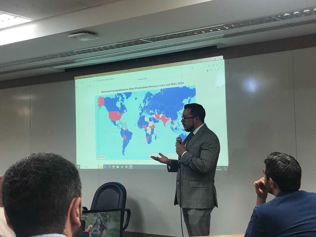 1lucabelli's tweet image. Lots of stimulating debates during the afternoon sessions of the Data Governance School LatAm, exploring the #dataprotection frameworks of Mexico, Argentina, Uruguay and Paraguay.
Excellent presentations by @JonnhyMendoza @GiorgelliJulia @gonzalososab and Fatima Arzamendia