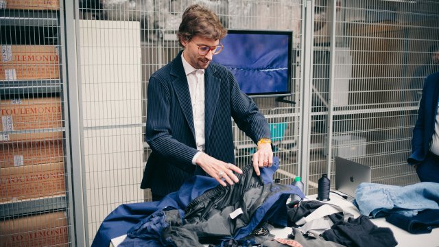 INNOVER | <a href="/resortecs/">Resortecs, Recycling made Easy</a>, la start-up belge à un fil de recycler la #fastfashion
➡ bit.ly/3NgJgDX
✍️ Par <a href="/maxsamain/">Maxime Samain</a> |
<a href="/CedricVanhoeck/">Cédric Vanhoeck</a> #entreprises #startups #textile #Bruxelles