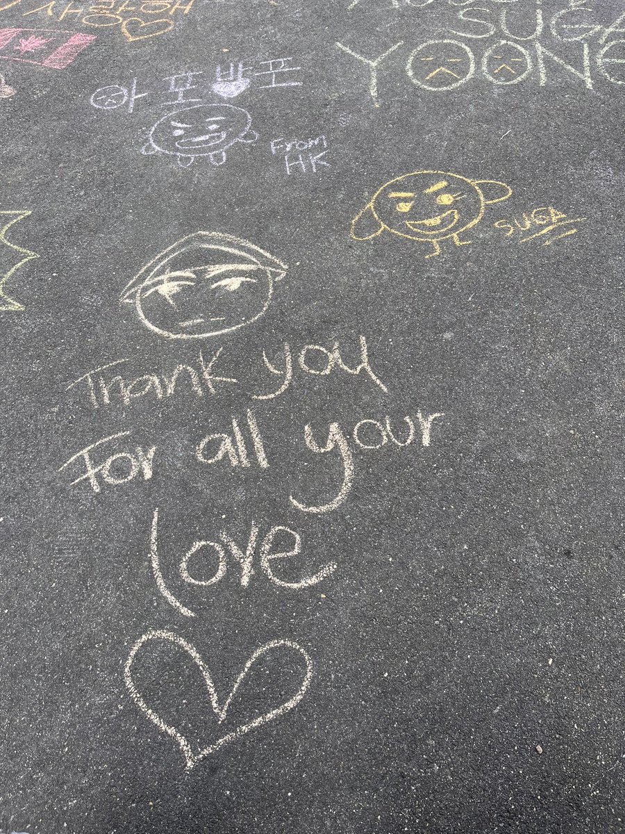 daeguthv's tweet image. we fucking love u armys