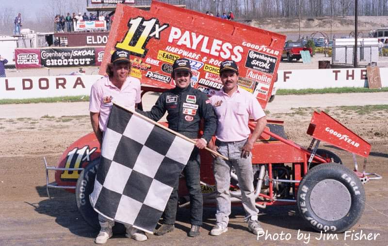 Today's Photo of the Day features Jeff Swindell after a 1989 @WorldofOutlaws win @EldoraSpeedway 📸 Jim Fisher All the News that's fit to Sprint. Hoseheads.com