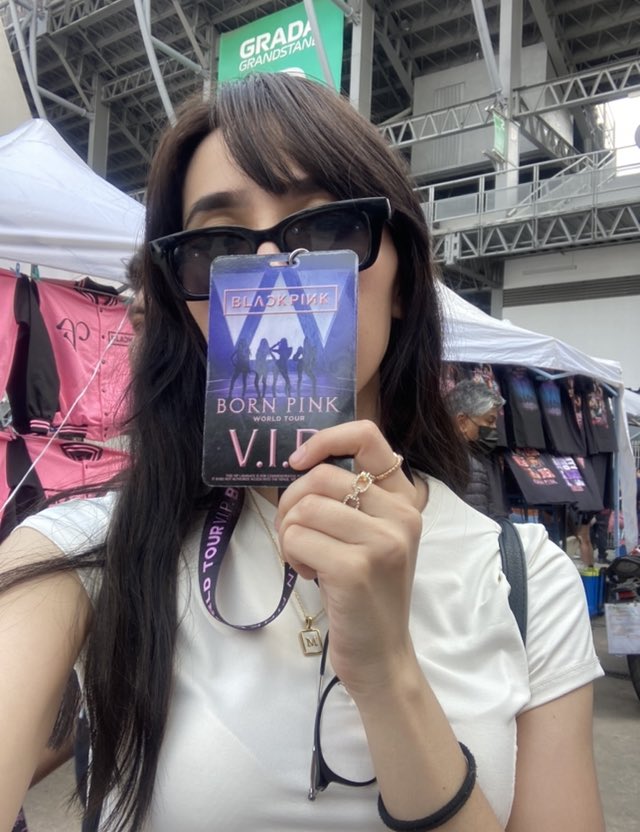 angelisapinks_'s tweet photo. Ya tenemos nuestro vip 😎

MEXICO IS BLACK AND PINK
#BLACKPINKinMexico 
#BORNPINKinMexico_Day1 https://t.co/ccAHK3L86i