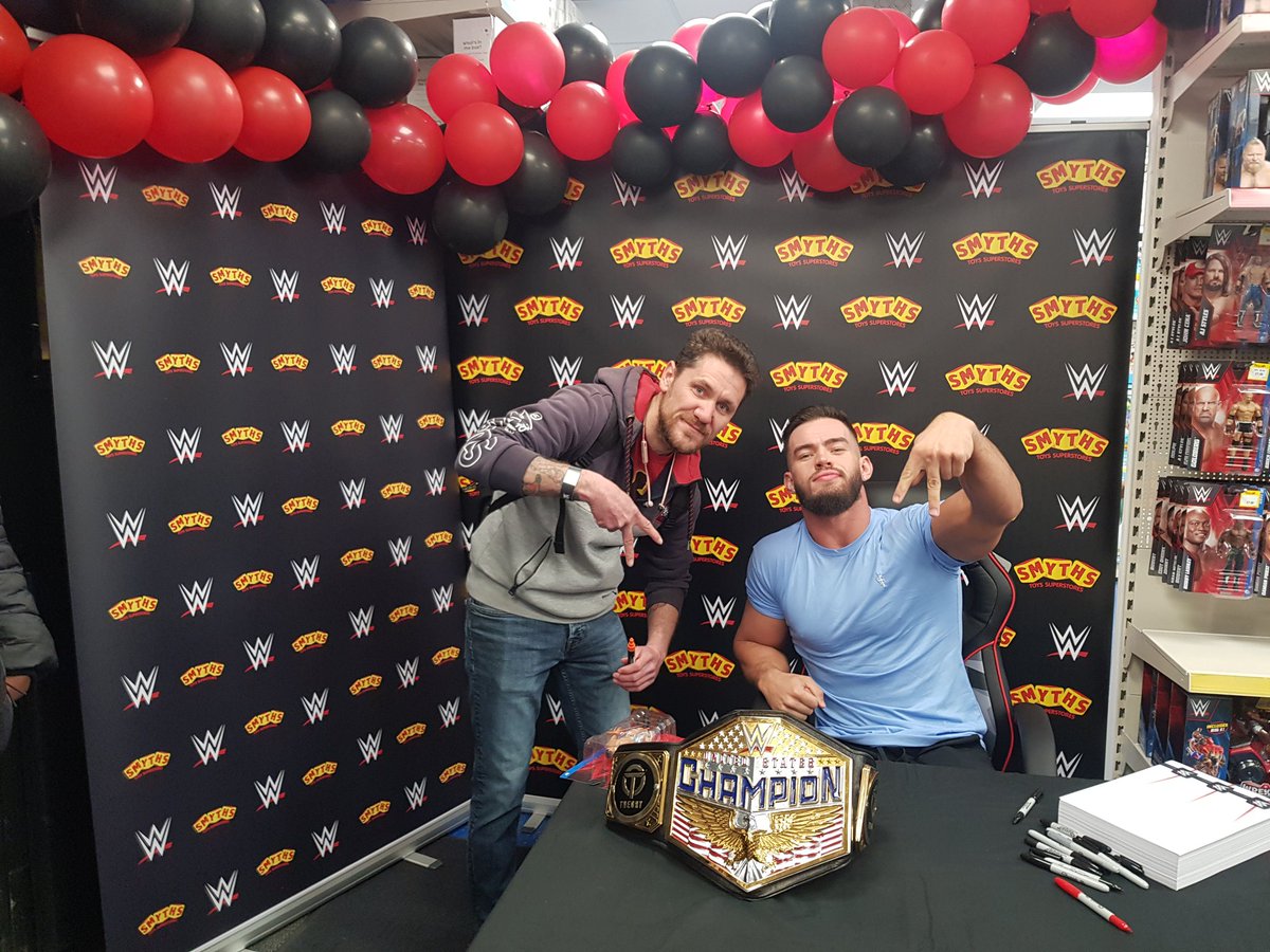 olleysteven's tweet photo. Thanks to @SmythsToysUK &amp; @WWEUK for organising an awesome signing with the main man @_Theory1 

Got an basic #Mattel figure signed in beautiful Orange paint pen !

#WWEBirmingham #WWE #ATownDown #WWELive #Smyths #austintheory #Wrestling #FigLife #HWO #PaintPens #WWERaw #AllDay https://t.co/8fwADin6UQ
