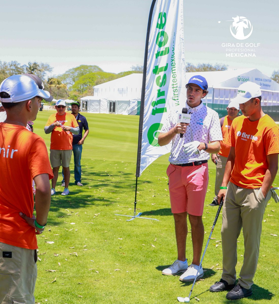 giragolfmx's tweet photo. El día de ayer, Sebastián Vázquez y Álvaro Ortiz integrantes de nuestra Gira dieron una clínica a los niños de @firstteemexico en el First Tee Day del #Mexicoopenatvidanta
Fotos: @imagenshop1
#Giragolfmx #Golfmexico #Foremx #Golflatam https://t.co/vHKs94rZC5