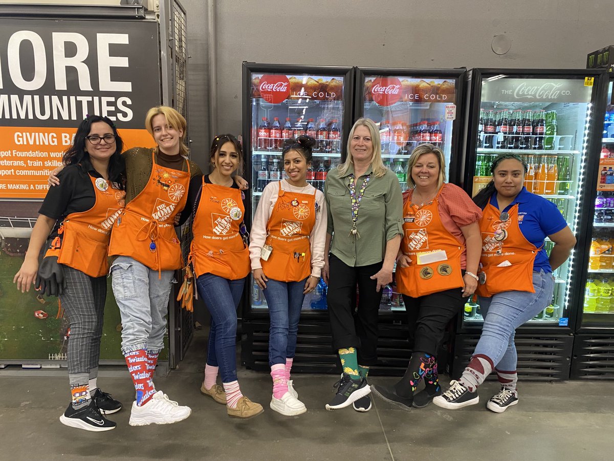 m_tonja's tweet photo. 6523 Front End crazy sock day.  ⁦⁦@miriamperez03⁩ @jermeybotkin⁩ ⁦@thorndykea⁩ #6523 https://t.co/wyZDTbqd3T
