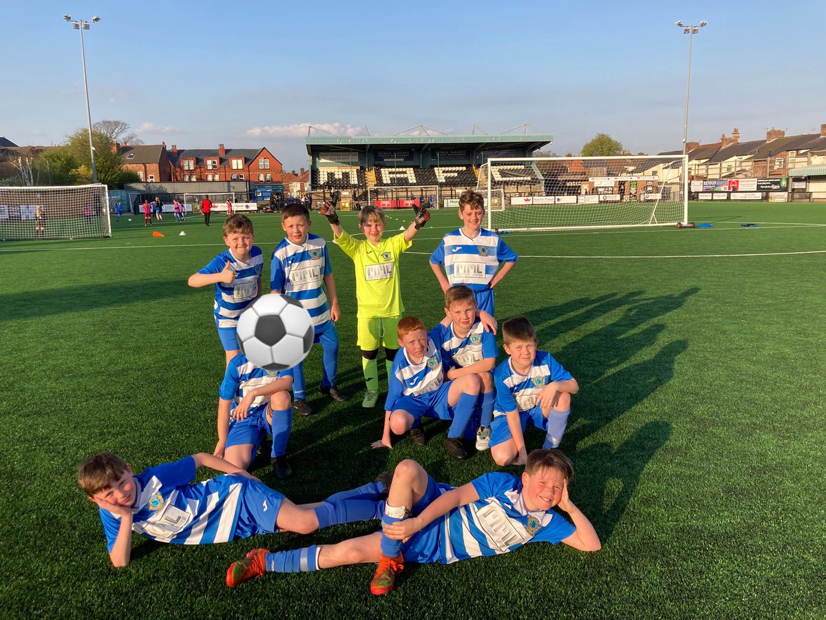 maghullfc_white tweet picture