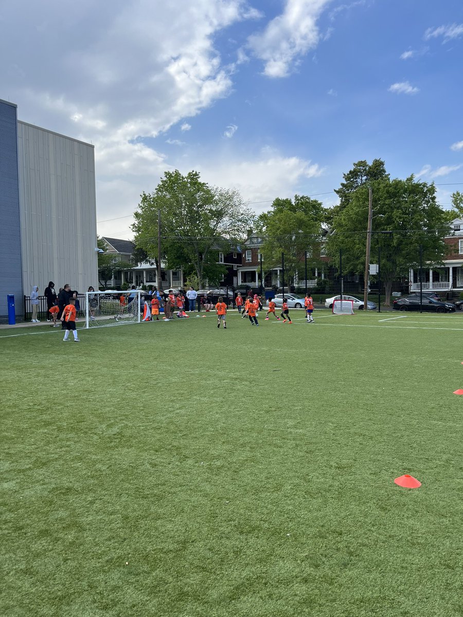 mehallb's tweet photo. Fun to join the @Powellelem @DCSCORES junior game today! https://t.co/NKh3D31NDa