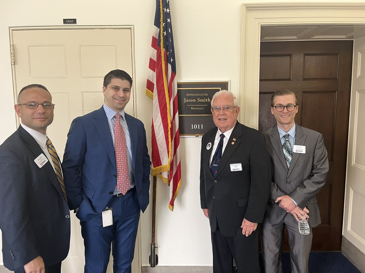 AricJAR's tweet photo. Appreciate the visit with @RepJasonSmith ’s staff to request support for our military personnel, their families, and our retirees.
#restorebah
#SaveTheNetwork
#NeverStopServing
@MilitaryOfficer https://t.co/IEMWCwiaqr
