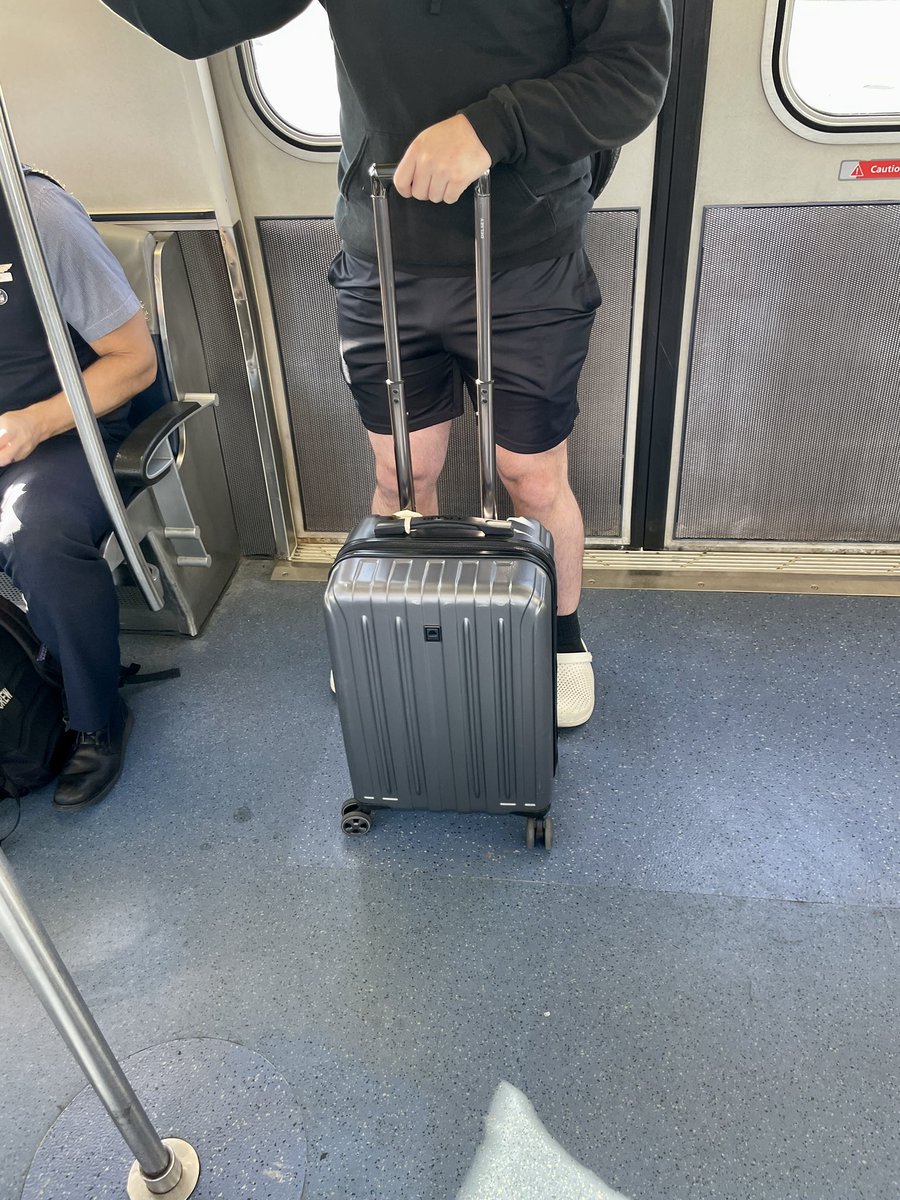 Thumper_411's tweet photo. This daddy caught me checking out his #bulge and I’m pretty sure he liked the attention cuz I watched that #DickPrint grow. https://t.co/P9h008dNXL