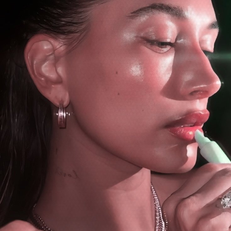 hailsrbiebs's tweet photo. Sensitive topic, Hailey Bieber's skin!! https://t.co/x3gdTEAH2m