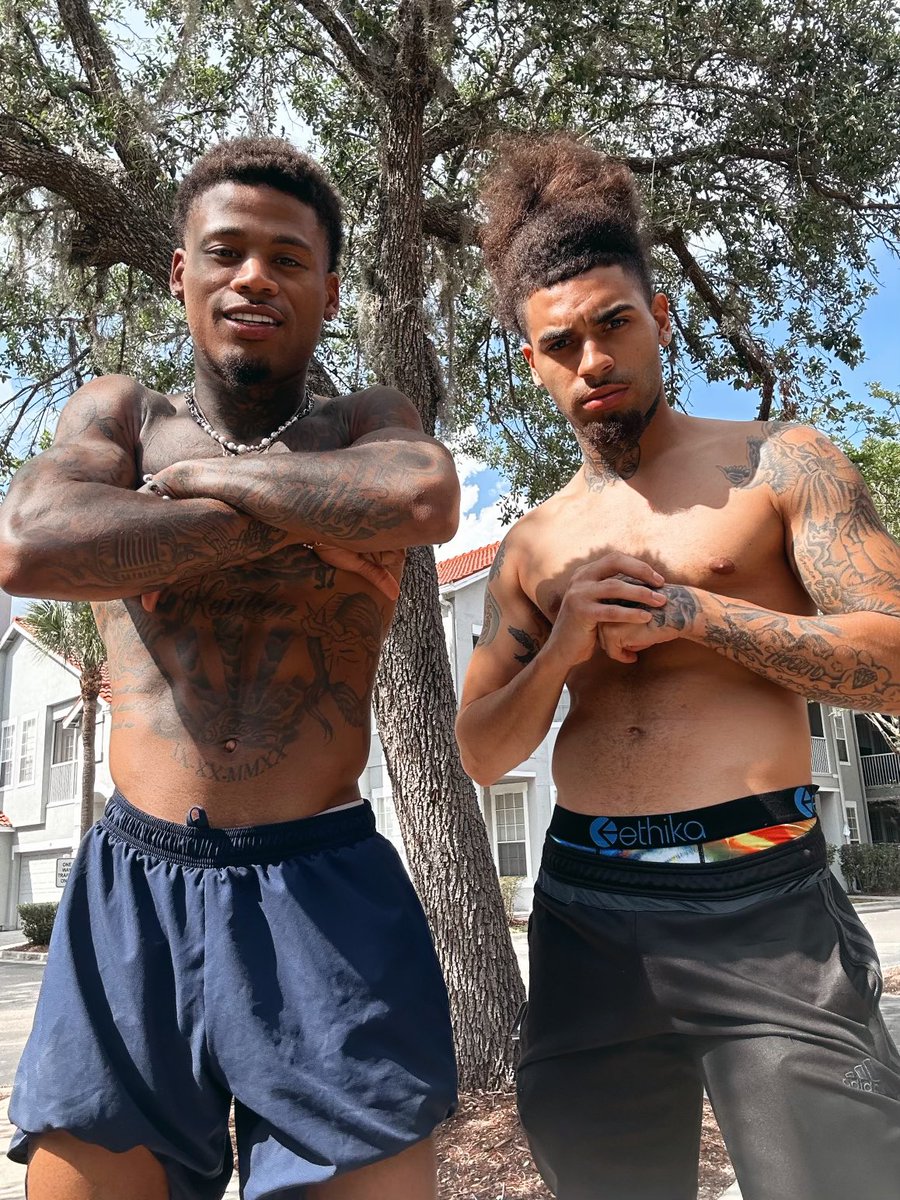 FlossyNard's tweet photo. Who think they can handle this duo?👀🔥 @lotsofyayoo https://t.co/0QJS2UyBUg