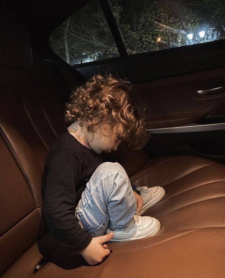 سلام پسر بچه میخوام🤲🏻🥲