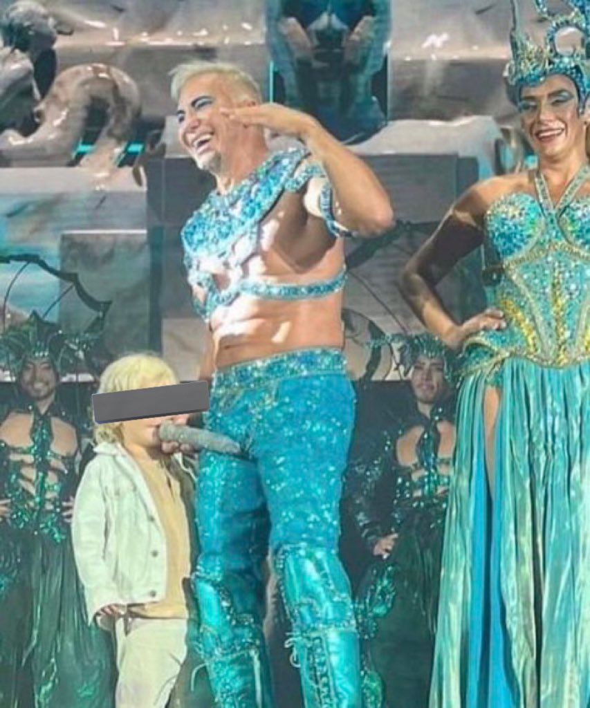 brujasdelmar's tweet photo. ¿Por qué si existen incontables videos de hombres adultos actuando y vistiendo de manera sexualizada frente a niños, e incluso se ha documentado que pedófilos han participado en estas prácticas, se insiste en que los shows drag tengan público infantil? https://t.co/VRCT1dOAFu