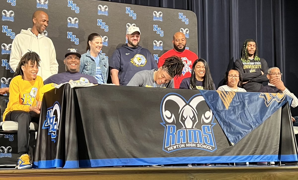 What a day for <a href="/NewtonRamsHoops/">NewtonRamsHoops🏀🐏🏀🐏</a> congratulations to <a href="/DFree555/">David Freeman</a> and <a href="/1MarcusWhitlock/">22savage</a> on their signings to <a href="/jnewton0729/">Justin Newton</a> <a href="/KSUOWLSMBB/">Kennesaw State MBB</a> ‼️‼️