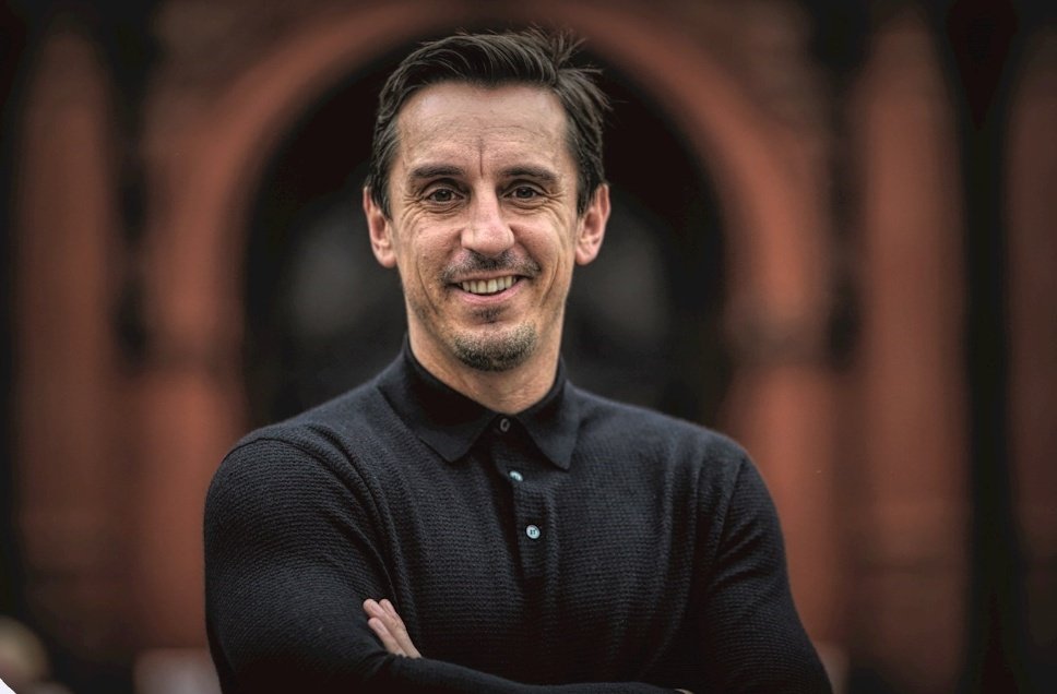 gary neville, a 8 time PL winner told everybody arsenal would bottle the league but their fans wanted his head on a stick 😂😂