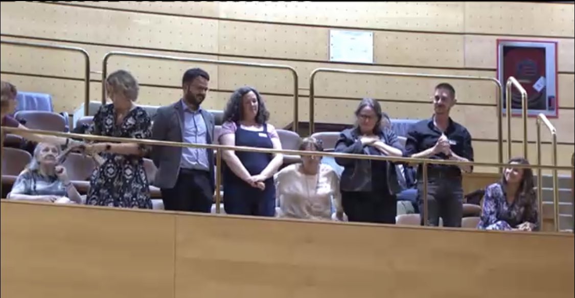 Ped_Pal's tweet photo. El Senado ha aprobado una moción conjunta instando al Gobierno a reconocer la realidad social, a analizar las necesidades reales de los pacientes pediátricos en situación terminal y a adoptar las medidas oportunas para mejorar la atención integral. GAEI &amp; PEDPAL. Link del vídeo: https://t.co/HOJqpjIDUq