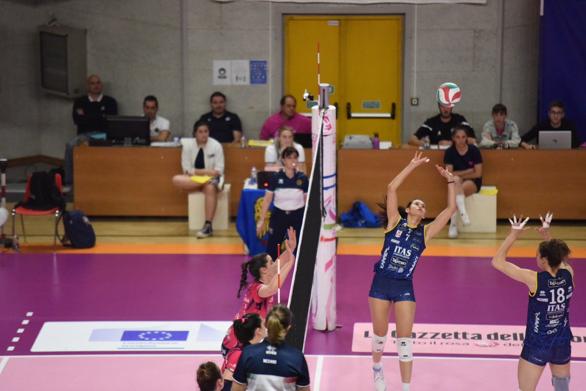 trentinovolley's tweet photo. π | A2 FEMMINILE - FINAL MATCH
β
π
Play Off Promozione, Semifinale - gara 2
π #PalazzettoDelloSport, #Latisana
#CDATALMASSONS π #ITASTRENTINO 2-3
(25-22, 25-22, 19-25, 22-25, 17-19)
β
#β£ #chePlayOff
#β£ #trentinonelcuore
π― @LegaVolleyFem https://t.co/tm93yl7GYi