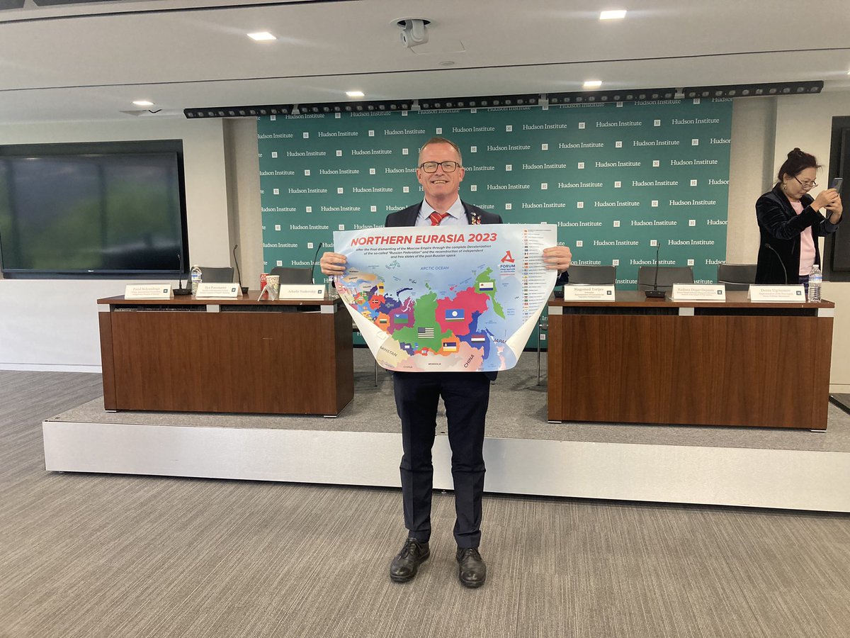 GunterFehlinger's tweet photo. Putin wants to destroy our EUropean Union ๐ช๐บ so I decided to call for the end of the Russia Federation to support 41 new better states instead of failed Russia #ExRussia will break up as #ExYU and #ExSovietUnion
โ
@KremlinRussia_E @mfa_russia https://t.co/wrwGwufxQN