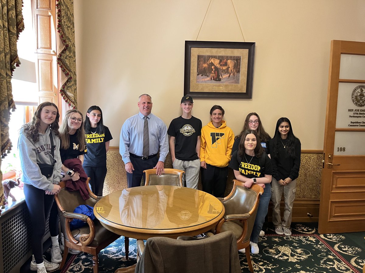 basdproudparent's tweet image. Thank you, Rep. Joe Emrick, for making the time to talk with us about what more funds could do for our schools. #WeWorkForFunding ⁦@PASchoolsWork⁩ ⁦@EdVotersPA⁩ ⁦@BethlehemAreaSD⁩