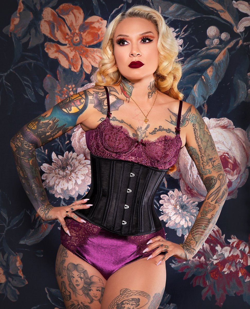 VersatileCorset's tweet photo. Meet Quinn!

📸 @lemewphotography
👩 @therealrockwell
👗 @versatilecorsets⁠
⁠
#versatilecorsets #quinn #blackcorset #boudoirphotography #boudoirmodel #fetish #corset #corsets https://t.co/ZcDGnZdU7W