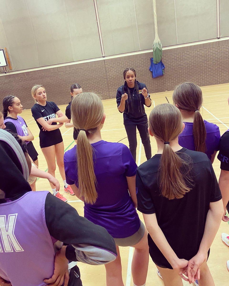 Amazing coaching session with @PamelaCookey @MintridgeFDN tonight for our Storm juniors tonight!! #ifyoucanseeityoucanbeit #inspirational 💜🏐🖤