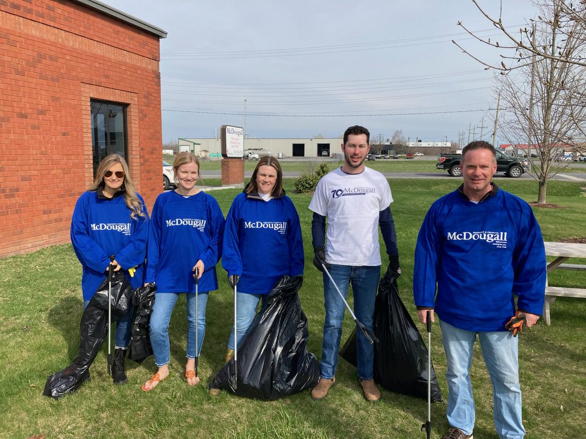 mcdougallins's tweet photo. Our Napanee office got in on the action (looking stylish) and were out on the weekend picking up trash in support of Earth Day! Way to go team!
#TeamMcDougall
#RealPeopleWorkingForYou https://t.co/DjqxdJ8fvU