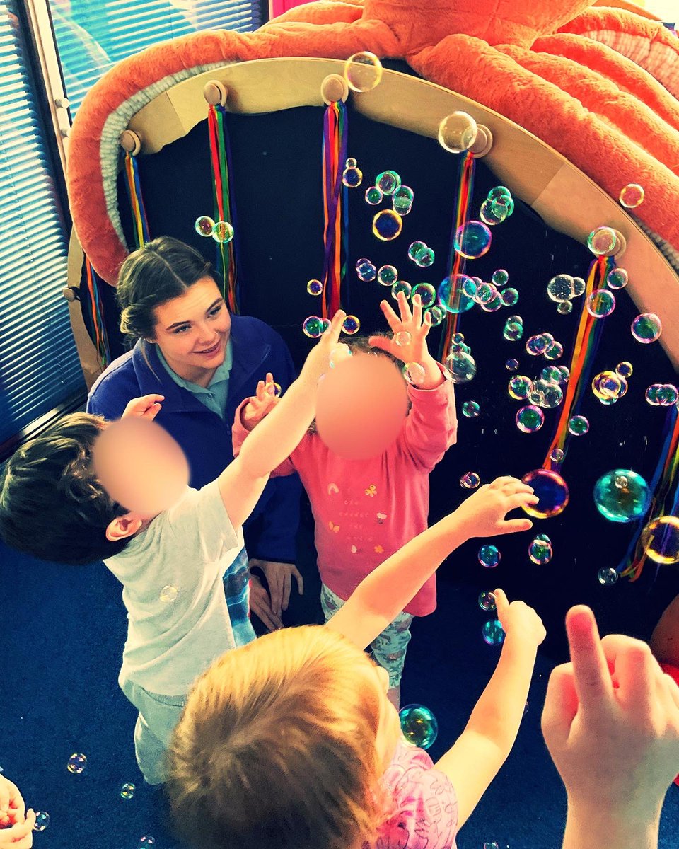 Sesiwn Sbaeneg heddiw gyda @KidslingoWales / Spanish session with Kidslingo today 🌍🐙