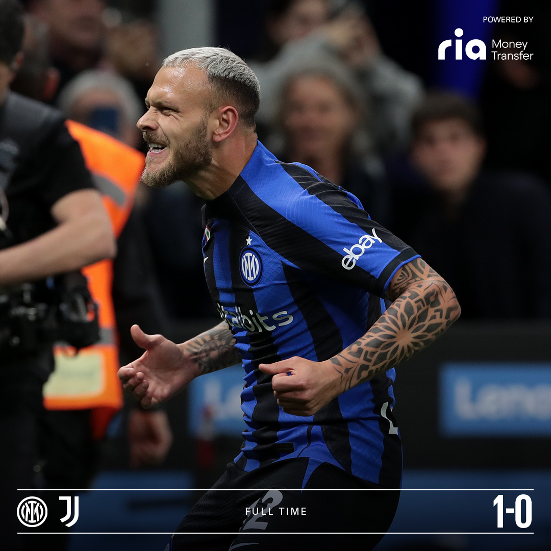 insight_trend's tweet photo. #InterJuventus #TrendInsight
Tweet: LA VINCIAMO NOI 🖤💙

Powered by @RiaFinancial
#ForzaInter ...
Author: Inter
Likes: 4359
Original tweet: https://t.co/w8ZWvc9XIW
Created at: 26 Apr 23 20:53 UTC