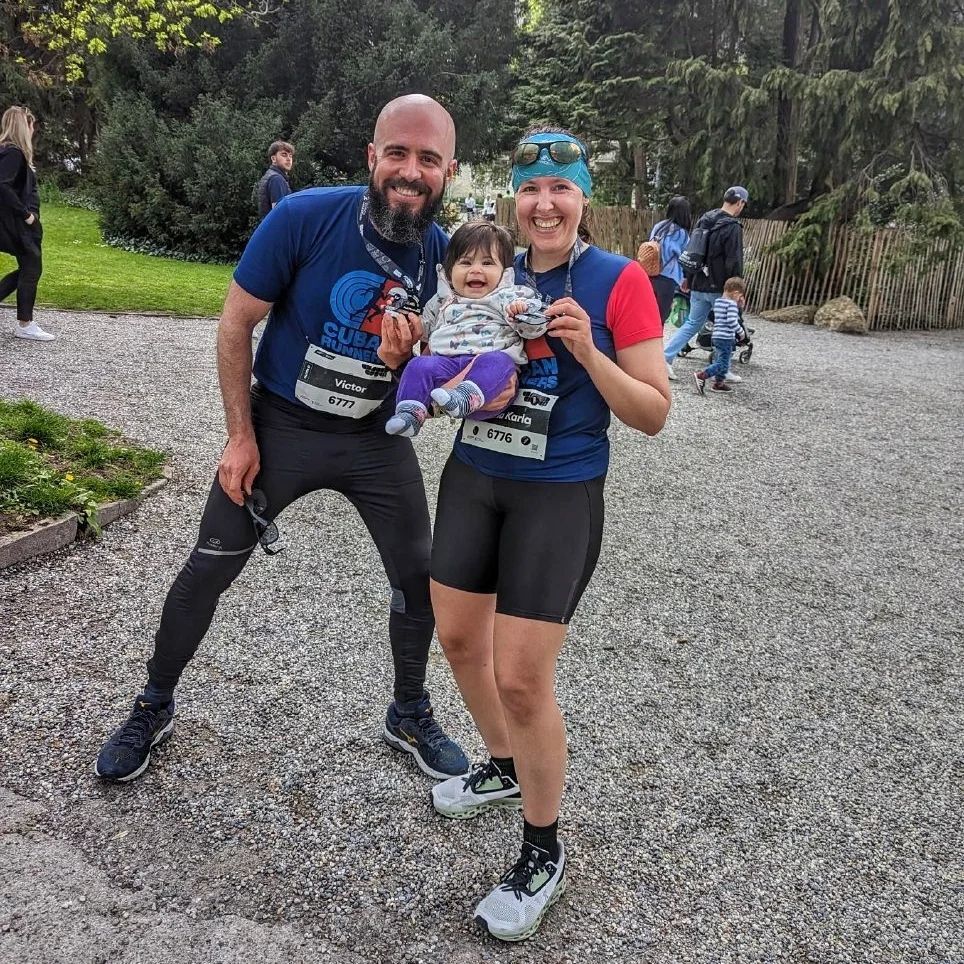 Este domingo se realizó la Maratón de Zurich, que incluía además las distancias de media maratón y 10 km. En esta última distancia estuvo Ana Karla, que corrió su primera carrera oficial después de haber dado a luz. ¿Recuerdan que estando embarazada cont… instagr.am/p/CrgxgzSNO9y/