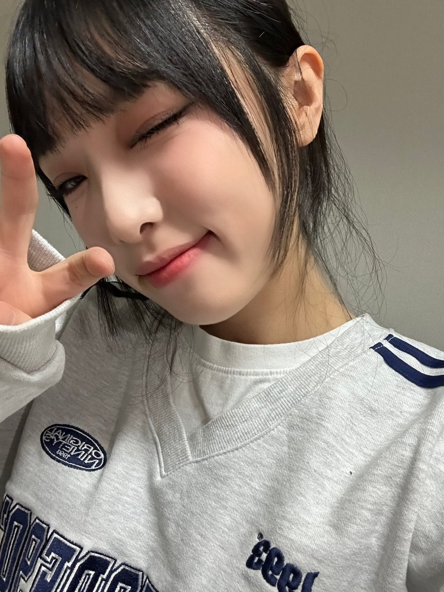 hhm_melliflu0us's tweet photo. [#HiA] 🇳🇿 
hiya, it's HiA speaking from : NEW ZEALAND!! 
I'm a little bit (VERY) tired but also super exited to celebrate #MISHIL's birthday.
PS.
my Tolkien_lover_heart is SCREAMING skkssk
#ileeve #HiA_Time #PAIHIA_WITH_SHIL https://t.co/kpTkDKhek6