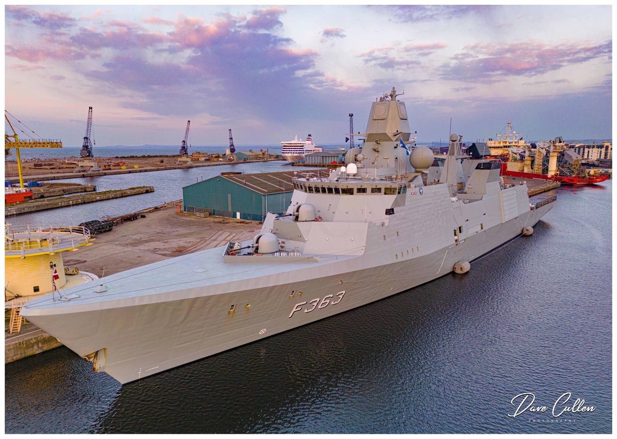 HDMS Niels Juel🇩🇰 alongside in Leith tonight
@forthports
@STVEdinburgh
@geoallison
@UKDefJournal
@edinburghpaper
@RoyalNavy
@denmarkinuk
@ForthPilots
@Hawkins_Navy
@DK_NATO
@PeelPorts
@NATO_MARCOM @NavyLookout