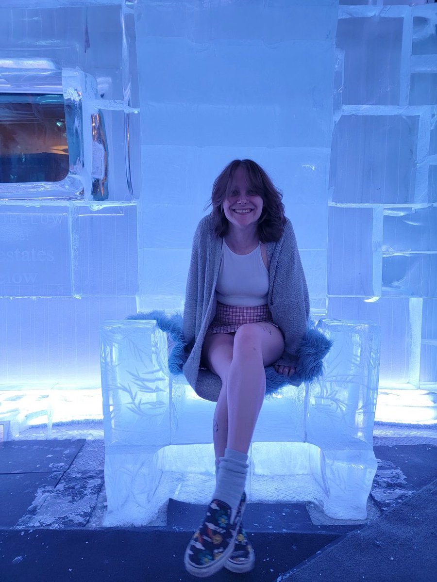 ItsMercey's tweet image. 23🥹🤢