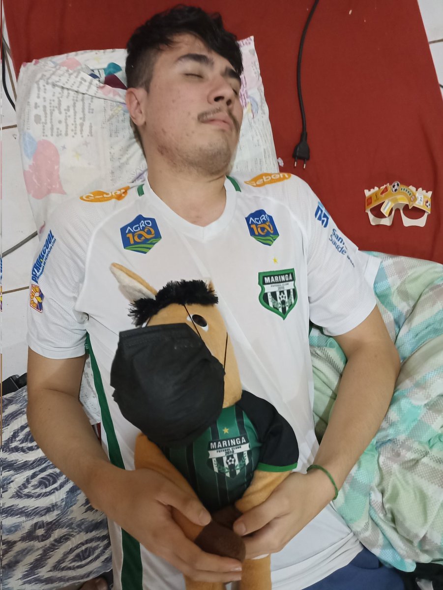 Muril0Guerra's tweet image. Funeral do nosso cavalinho do Maringá junto com o Erick com o resultado desse jogo 😭😭😭☠️☠️
 #maringafc #CopadoBrasil
@Erick_Vieira022 @maringafc