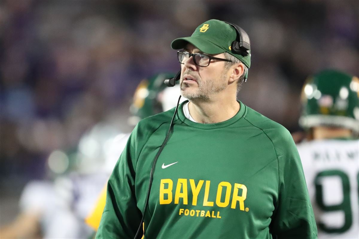 Coach_Cochran's tweet photo. Thanks to @coachgrimey and @BUFootball for stopping in to see @Lindale_FB work today! https://t.co/x5qReE897X