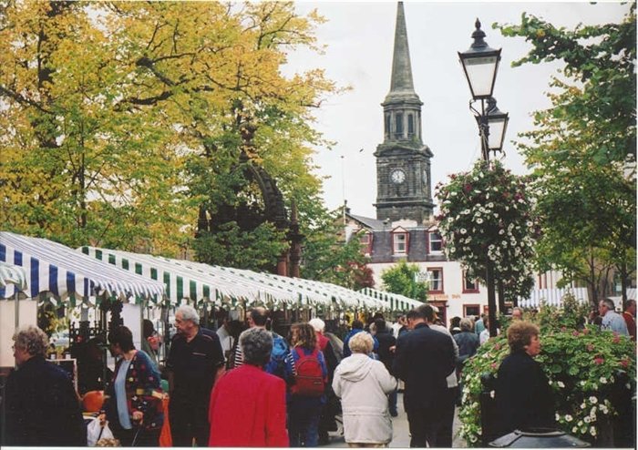 If you're heading to @HaddingtonFM on Saturday, we'll be there alongside East Lothian Police. 
Drop by for a chat and find out about the work our volunteers do in and around East Lothian.