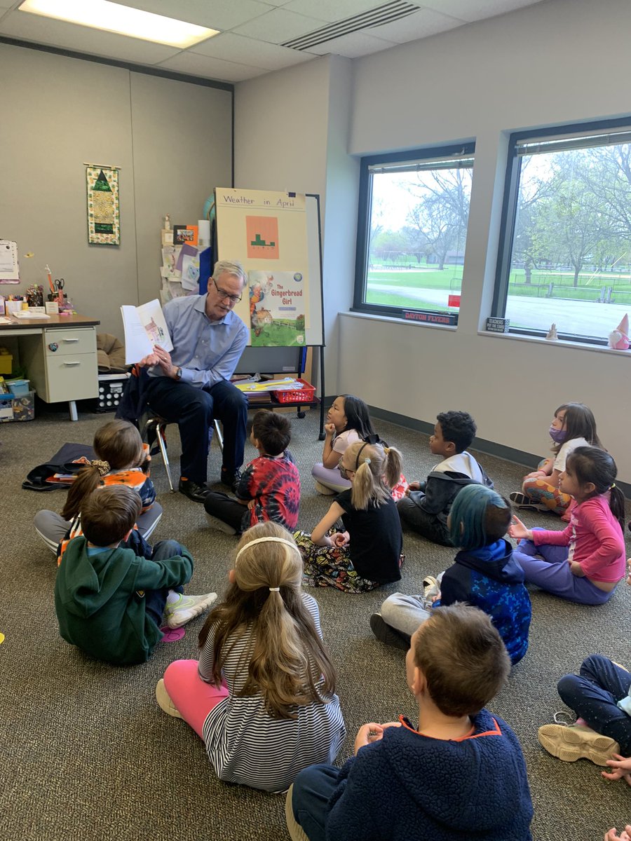 lacamerm's tweet photo. Thank you to Chairman McCaskey for reading to our students! Our students loved his reading and humor! https://t.co/FgSVAwEp7E