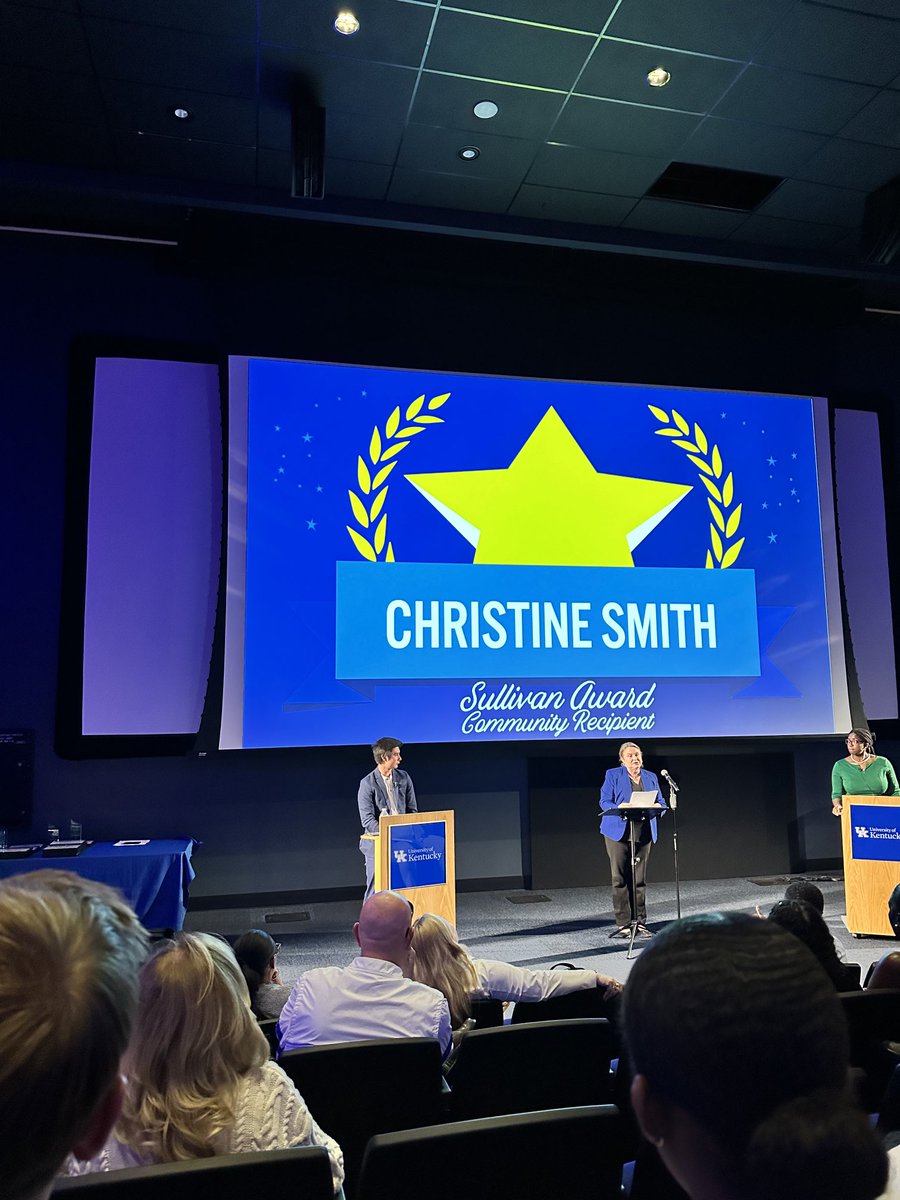 Great to see the incomparable Christine Smith be recognized today with the Sullivan Medal! This prestigious award honors extraordinary community service. Way to go UK Geography alum Christine! ⁦@ukgeog⁩ ⁦@UKarts_sciences⁩ ⁦@universityofky⁩