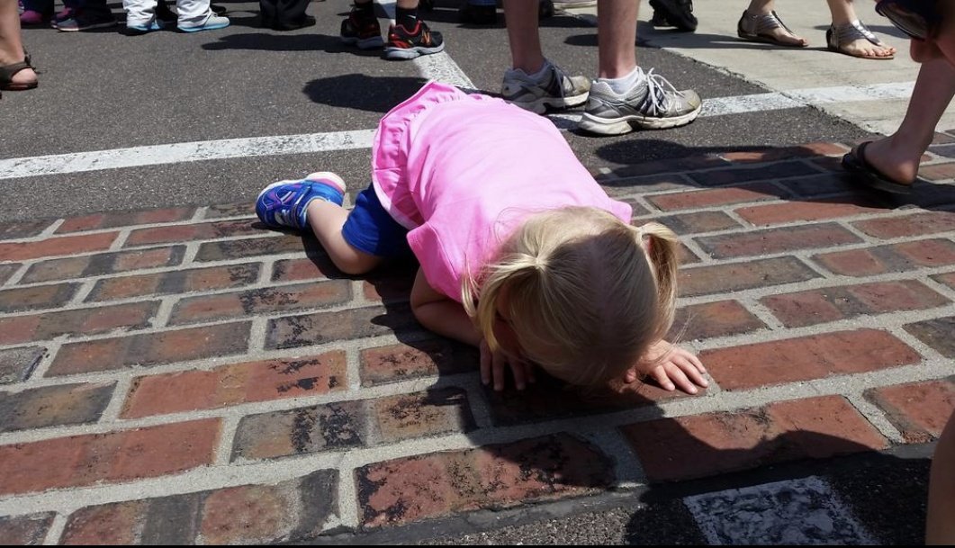 coach_rounds's tweet photo. Field trip to Indianapolis Motor Speedway today. Emma is starting to love it more than me! #indy500 https://t.co/0NFeDANJ5e
