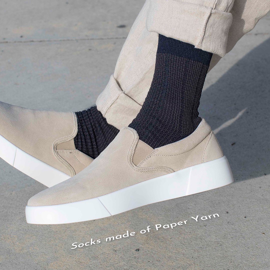 tabio_usa's tweet photo. Socks made of paper yarn?
Regular paper may not be durable, but traditional Japanese Washi paper has extreme strong fibers that will not tear no matter how many times you wash it!
š§¦ļ¼Stripe Washi Short Crew Socks
#tabio ā #tabiousa #tabiosocks https://t.co/3gKn4rHgms