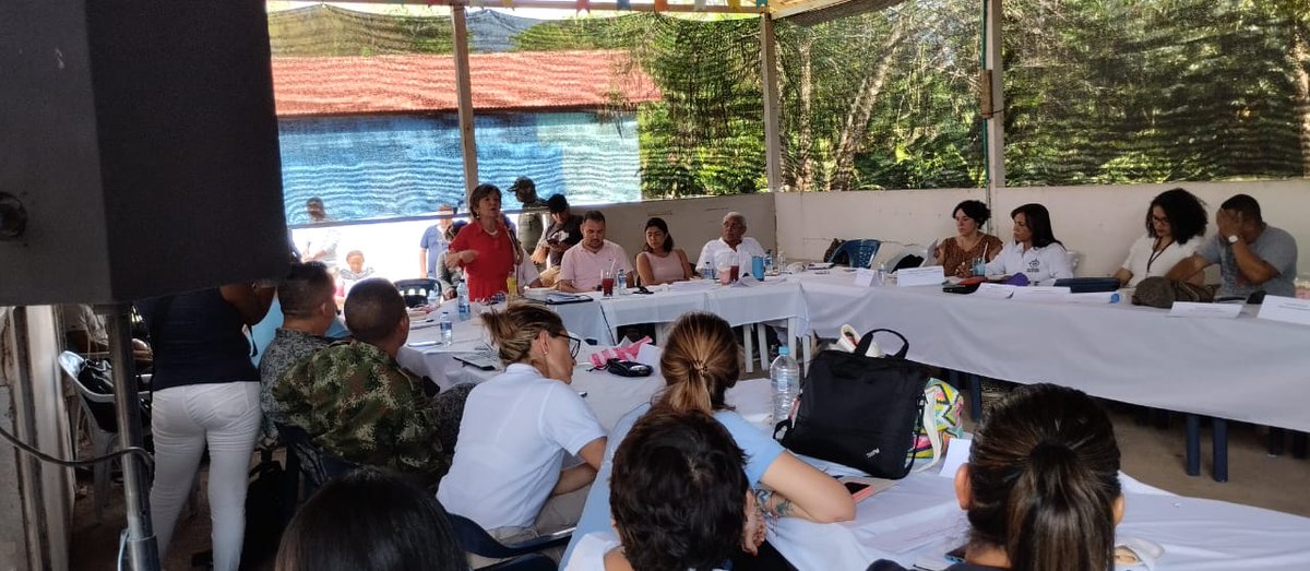 Coompazcol, Para La Paz (@coompazcol) on Twitter photo “Decepcionante" así calificó hoy @gloriacuartas (Dir <a href="/UAcuerdoPaz/">Unidad de Implementación del Acuerdo de Paz</a>) implementación del Acuerdo de Paz, en reunión con Mesa Técnica de Seguridad en ETCR Pondores La Guajira, actividad en la q´ participaron líderes exguerrilleros, @ONU e instituciones. “Decepcionante" así calificó hoy @gloriacuartas (Dir <a href="/UAcuerdoPaz/">Unidad de Implementación del Acuerdo de Paz</a>) implementación del Acuerdo de Paz, en reunión con Mesa Técnica de Seguridad en ETCR Pondores La Guajira, actividad en la q´ participaron líderes exguerrilleros, @ONU e instituciones.
