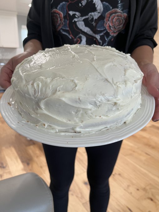 When your significant other makes you cake just because https://t.co/4EeCJUCQjR<a href="/tag/nationalpetday"class="tags"><span>#nationalpetday</span></a>