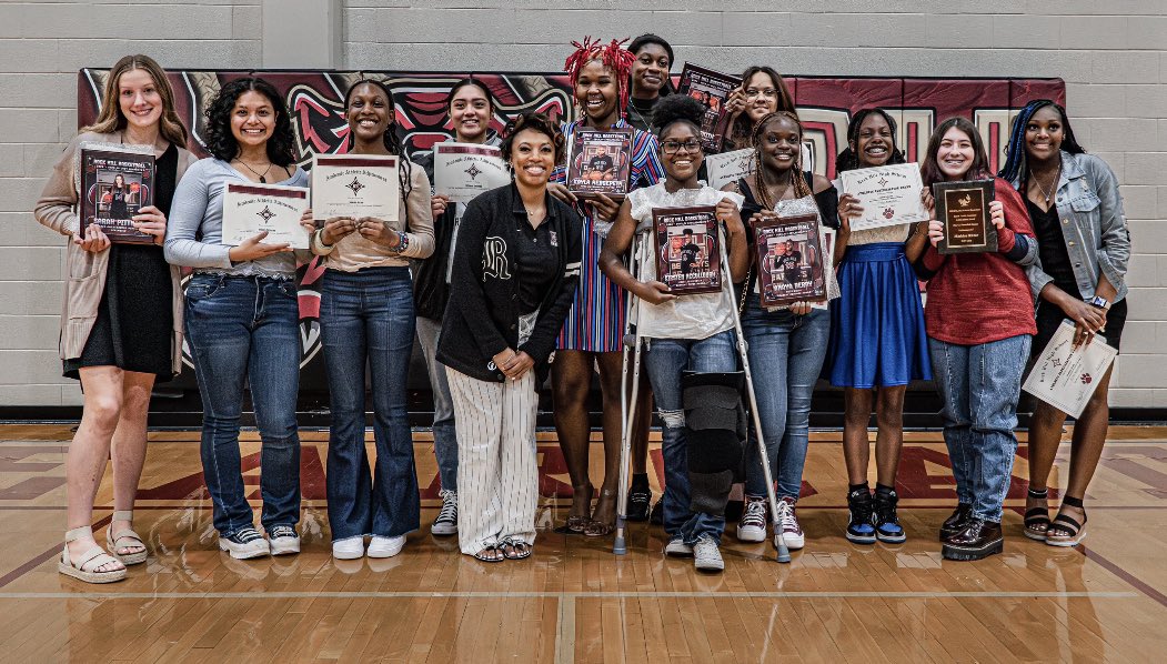 RHHSGirlsBBall's tweet photo. End of Season Award Ceremony JV Team photo opportunity. They all smiles!! #SisterHood #BuiltDifferent https://t.co/41zPUD9qW4