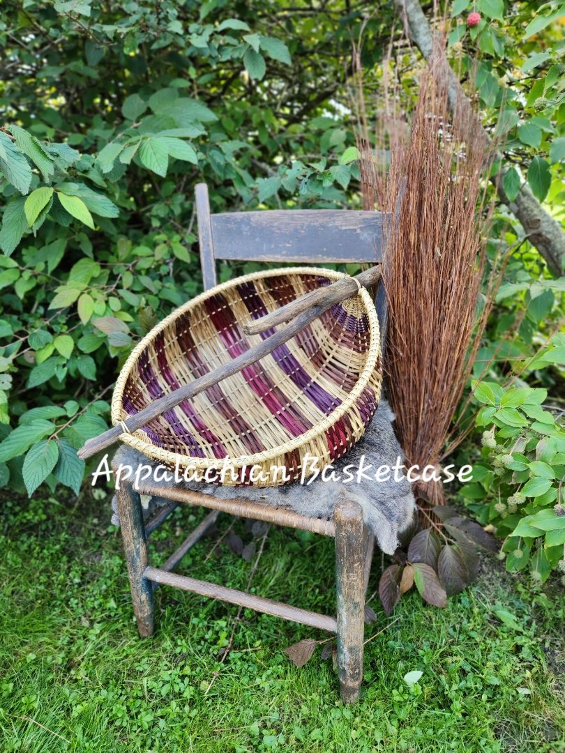 WVBasketcase's tweet photo. Handmade harvest basket drift wood handle https://t.co/5eGXxQuZX0
