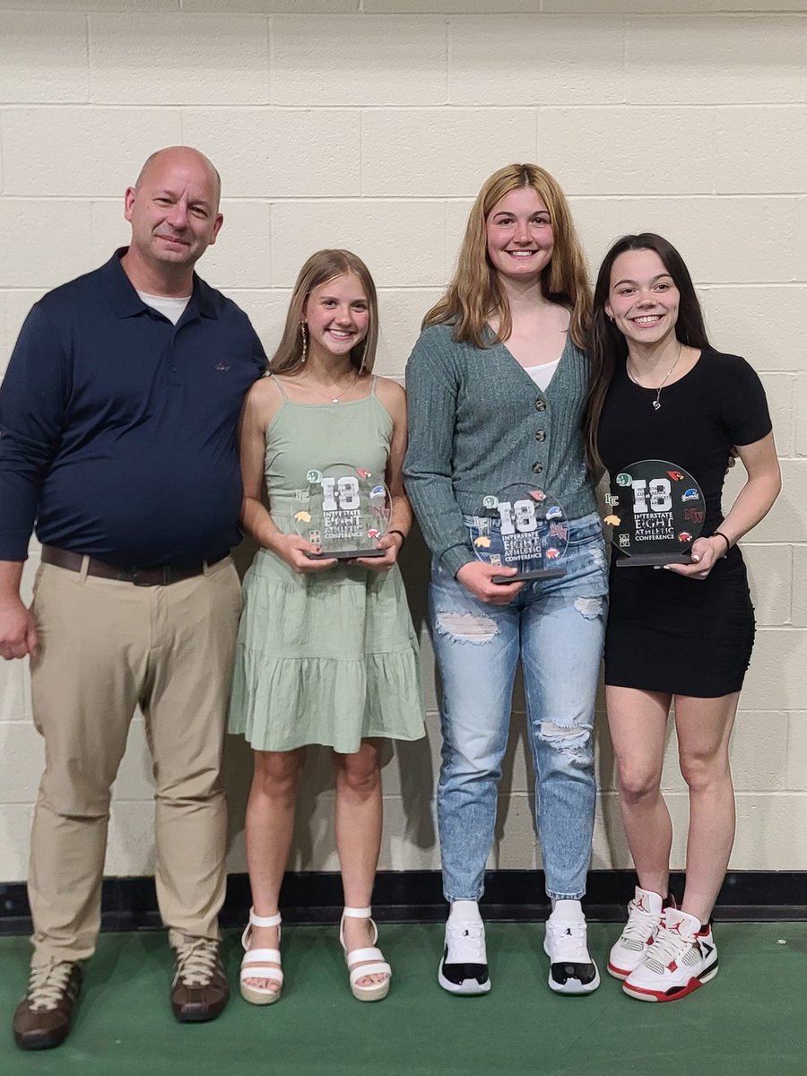 Penngirlsbball's tweet photo. Congratulations to all of our senior basketball scholar athletes recognized at the I-8 league ceremony tonight for being such great representatives of Pennfield! https://t.co/MRv7MwK6BD