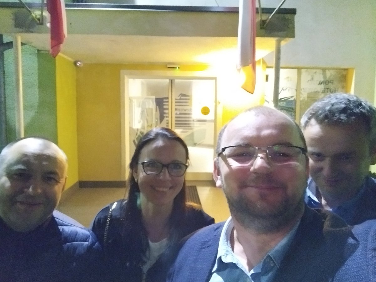 arszczecin's tweet photo. Walka trwa 📝📝 4:17 
@Mladanowicz @Agniecha_79 @Agrestt_ https://t.co/7aLPtoOKEf