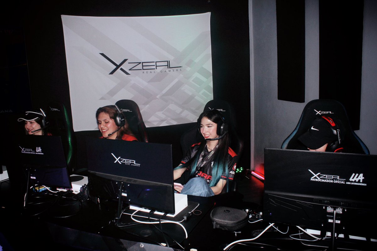 an_ettx's tweet photo. Agradecida de poder ir y jugar con mis compañeras, Me encanto ir y conocerlos a todos 🥹❤️ me falto tomar más fotitoos, Muchas gracias por todo su apoyo! Tengan por seguro que el próximo evento será mucho mejor, ma da gusto que todos tengan esa emoción de que el juego siga ☺️ https://t.co/W9zQ5SQ0Kt