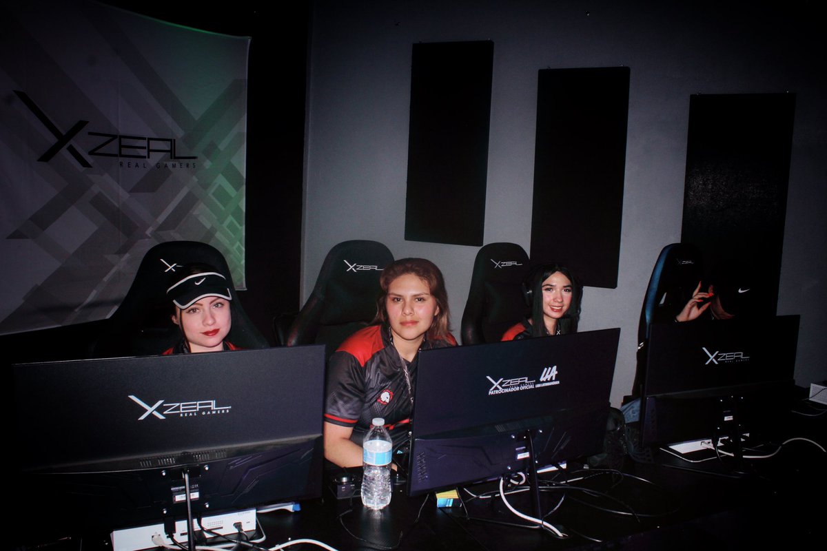 Agradecida de poder ir y jugar con mis compañeras, Me encanto ir y conocerlos a todos 🥹❤️ me falto tomar más fotitoos, Muchas gracias por todo su apoyo! Tengan por seguro que el próximo evento será mucho mejor, ma da gusto que todos tengan esa emoción de que el juego siga ☺️