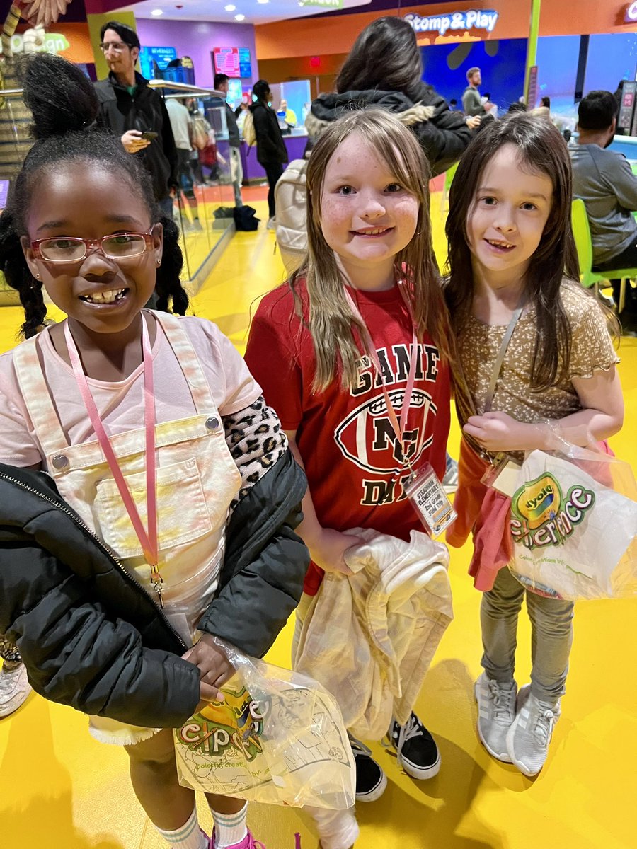 Lori Zitzelberger tweet media