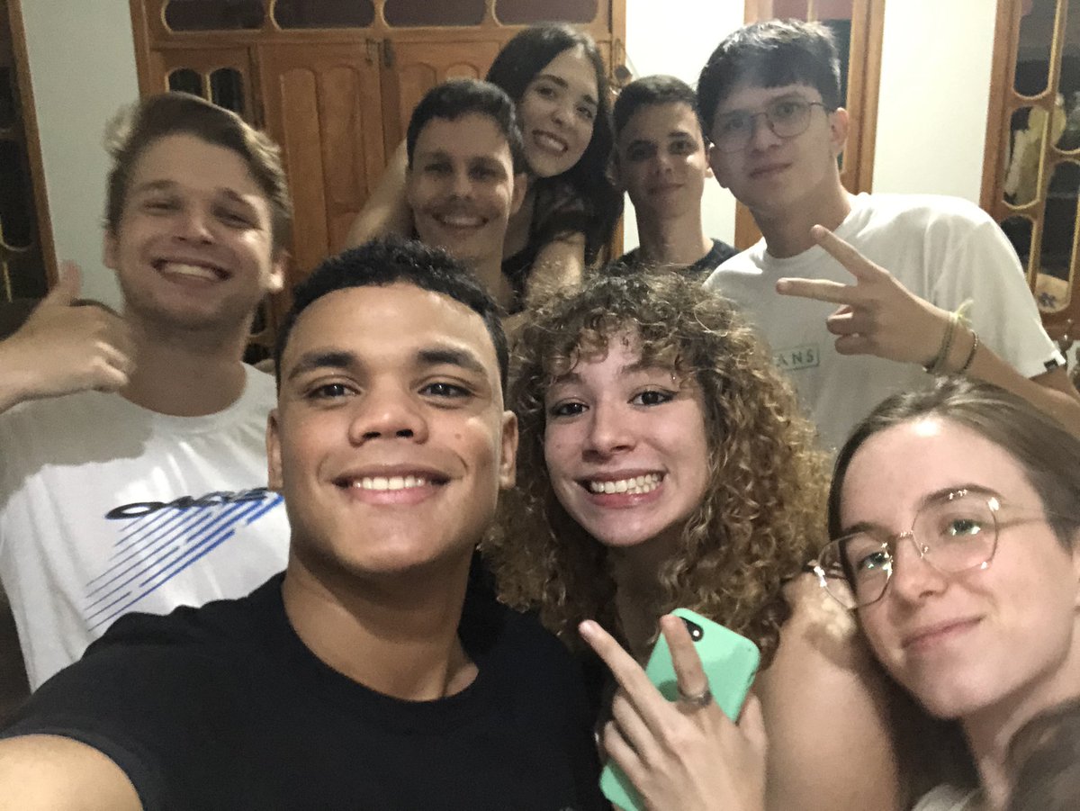 andrezinsiq's tweet photo. F e l i c i d a d e https://t.co/7LahEWRxz7